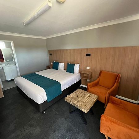 Adrian Motel ฟอร์บส์ ภายนอก รูปภาพ