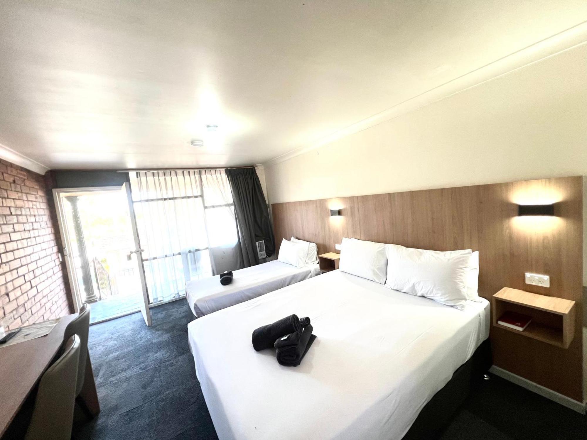 Adrian Motel ฟอร์บส์ ภายนอก รูปภาพ
