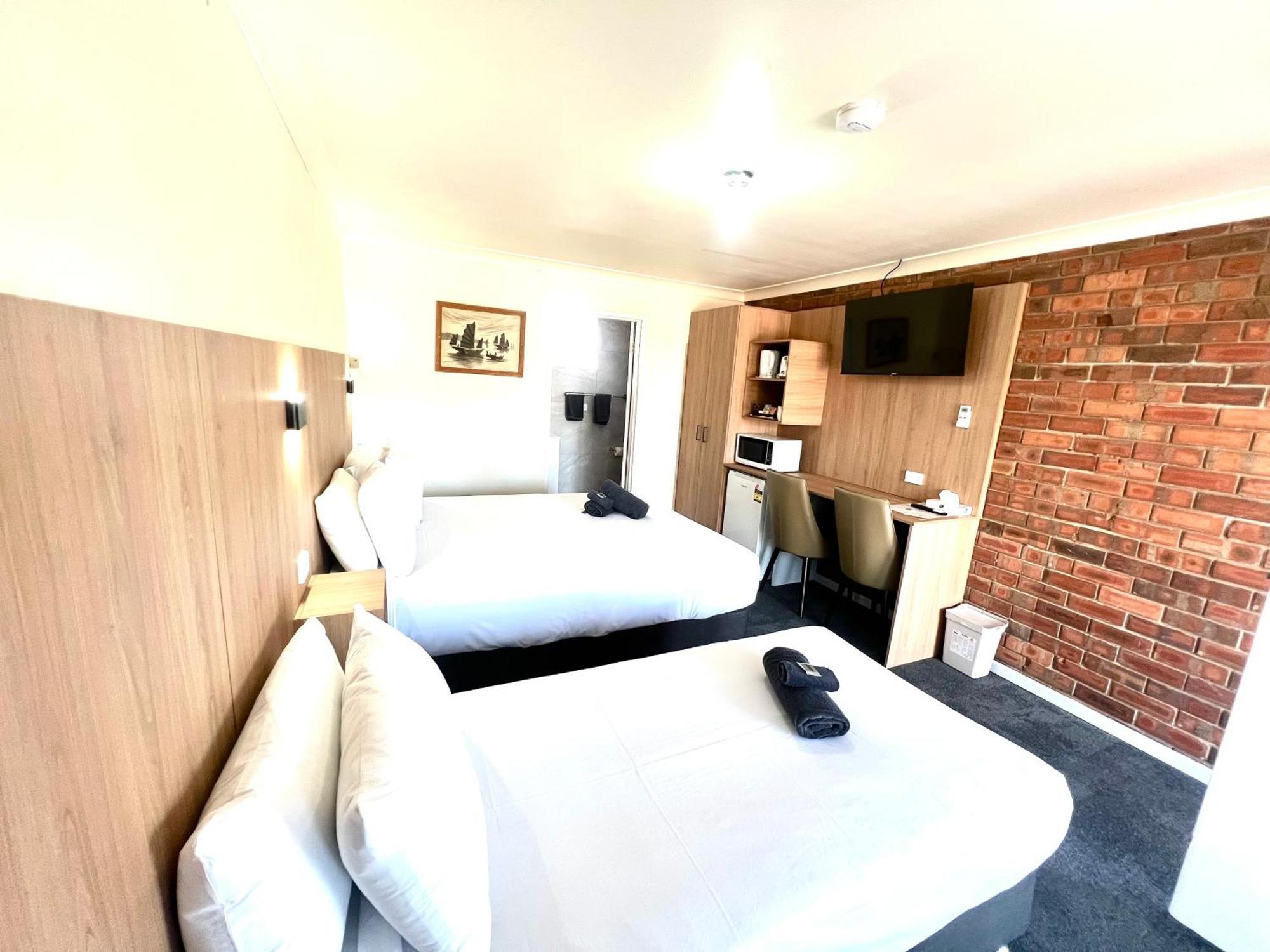 Adrian Motel ฟอร์บส์ ภายนอก รูปภาพ