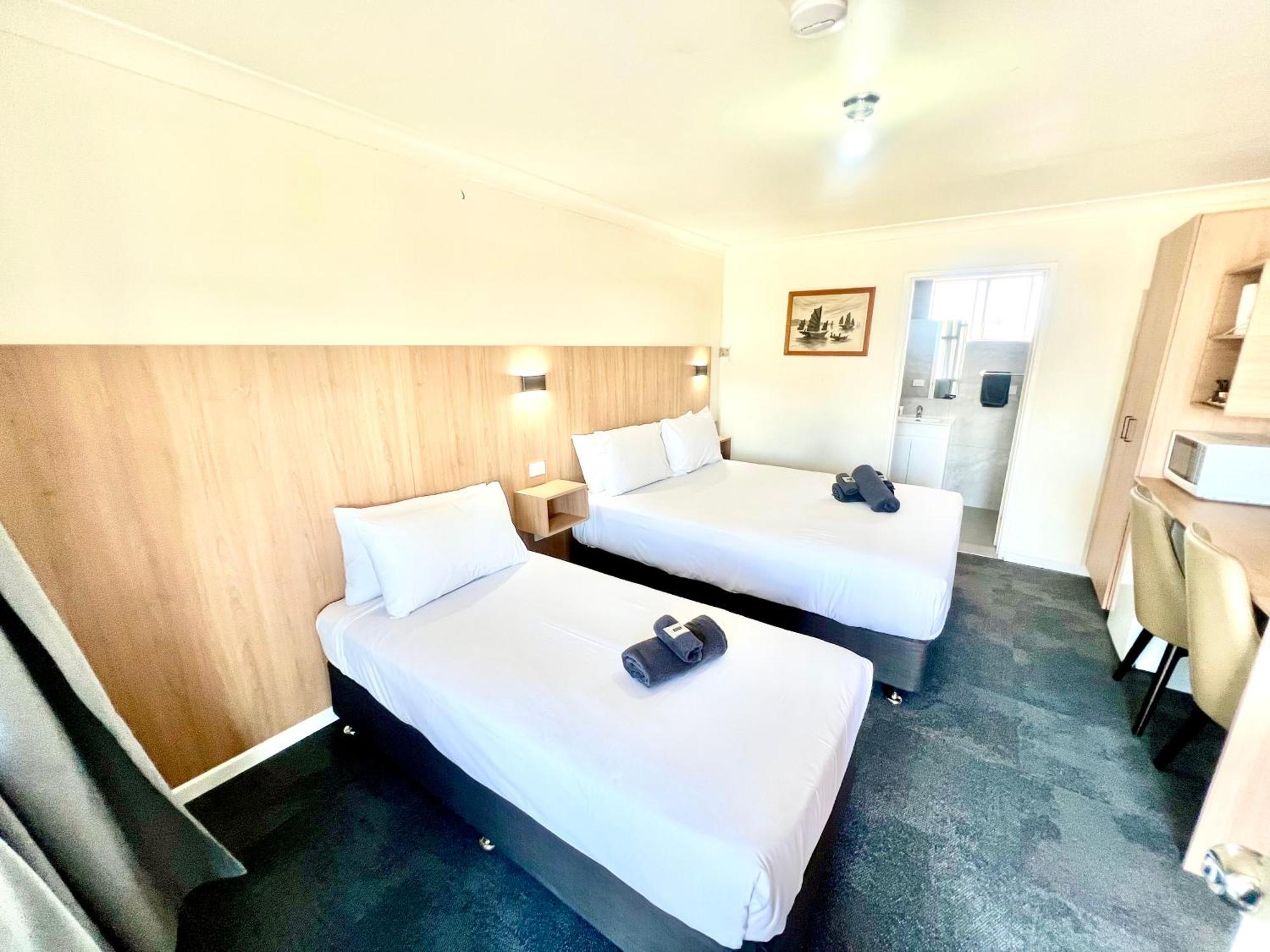 Adrian Motel ฟอร์บส์ ภายนอก รูปภาพ