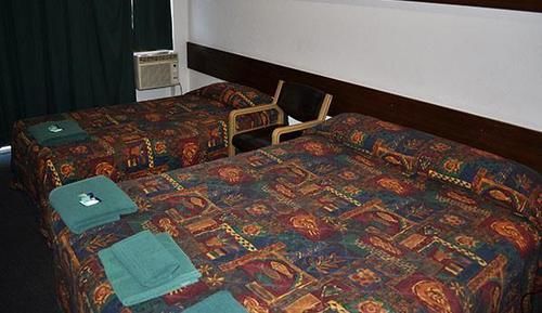 Adrian Motel ฟอร์บส์ ภายนอก รูปภาพ